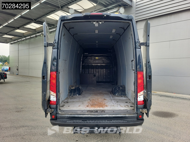 Iveco Daily 50C18 3.0L 180PK Luchtvering L3H2 Dubbellucht 3,5t Trekhaak Airco Camera Euro6 L4H2 16m3 Airco Trekhaak - Furgón: foto 3 Iveco Daily 50C18 3.0L 180PK Luchtvering L3H2 Dubbellucht 3,5t Trekhaak Airco Camera Euro6 L4H2 16m3 Airco Trekhaak - Furgón: foto 3