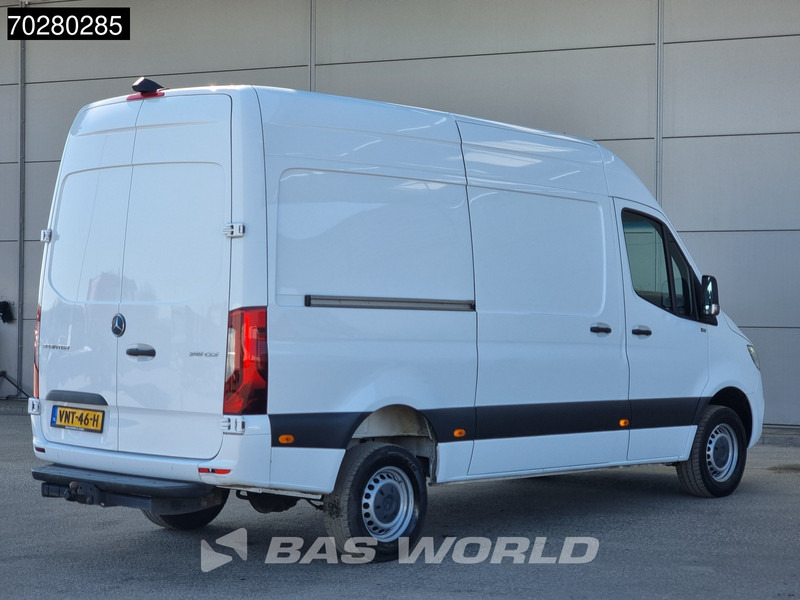 Mercedes-Benz Sprinter 315 CDI Automaat L2H2 LED Trekhaak Navi Airco Cruise Camera MBUX L2 10m3 Airco Trekhaak Cruise control - Furgón: foto 5 Mercedes-Benz Sprinter 315 CDI Automaat L2H2 LED Trekhaak Navi Airco Cruise Camera MBUX L2 10m3 Airco Trekhaak Cruise control - Furgón: foto 5