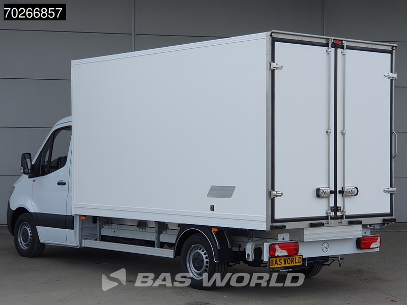 Mercedes-Benz Sprinter 315 CDI Koelwagen Achterdeuren Thermo King C-250 Airco MBUX Koel Koeler Kühl Kühler Kühlwagen Kühlkoffer 17m3 Airco Cruise contr - Furgoneta frigorifica: foto 2 Mercedes-Benz Sprinter 315 CDI Koelwagen Achterdeuren Thermo King C-250 Airco MBUX Koel Koeler Kühl Kühler Kühlwagen Kühlkoffer 17m3 Airco Cruise contr - Furgoneta frigorifica: foto 2