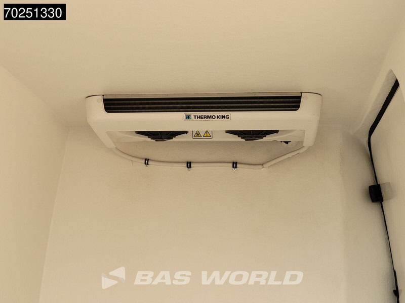 Mercedes-Benz Sprinter 317 CDI L3H2 Koelwagen Thermo King V-200 MAX 230V Stekker Trekhaak Airco Cruise Camera Navi Koeler Koel Kühlwagen 12m3 Airco Tre - Furgoneta frigorifica: foto 5 Mercedes-Benz Sprinter 317 CDI L3H2 Koelwagen Thermo King V-200 MAX 230V Stekker Trekhaak Airco Cruise Camera Navi Koeler Koel Kühlwagen 12m3 Airco Tre - Furgoneta frigorifica: foto 5