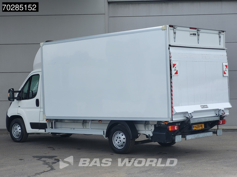 Peugeot Boxer 165PK Laadklep 426cm Lang Zijdeur Bakwagen Navi Airco Cruise Lat om Lat Euro6 D'Hollandia Meubelbak Koffer 19m3 Airco Cruise control - Furgoneta caja cerrada: foto 2 Peugeot Boxer 165PK Laadklep 426cm Lang Zijdeur Bakwagen Navi Airco Cruise Lat om Lat Euro6 D'Hollandia Meubelbak Koffer 19m3 Airco Cruise control - Furgoneta caja cerrada: foto 2