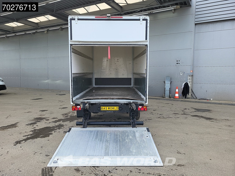 Volkswagen Crafter 177pk !!Damaged!! Automaat Laadklep Bakwagen Airco Camera Meubelbak Koffer Airco Cruise control - Furgoneta caja cerrada: foto 3 Volkswagen Crafter 177pk !!Damaged!! Automaat Laadklep Bakwagen Airco Camera Meubelbak Koffer Airco Cruise control - Furgoneta caja cerrada: foto 3
