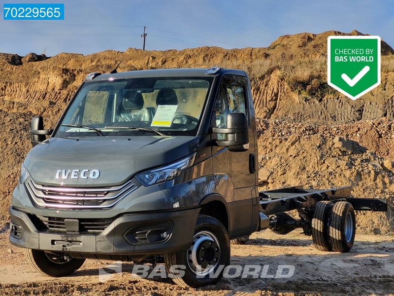 Iveco Daily 70C18 475WB Chassis Cabine Fahrgestell Airco Cruise Navi A/C - Furgoneta: foto 1 Iveco Daily 70C18 475WB Chassis Cabine Fahrgestell Airco Cruise Navi A/C - Furgoneta: foto 1