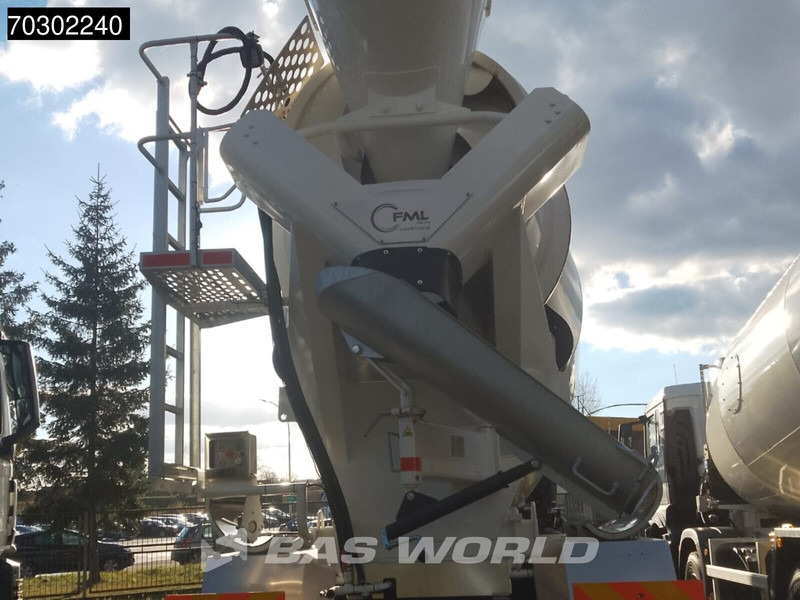 MAN TGS 41.400 8X4 12m3 FML mixer Steelsuspension Manual Airco EURO 2 - Camión hormigonera: foto 5 MAN TGS 41.400 8X4 12m3 FML mixer Steelsuspension Manual Airco EURO 2 - Camión hormigonera: foto 5