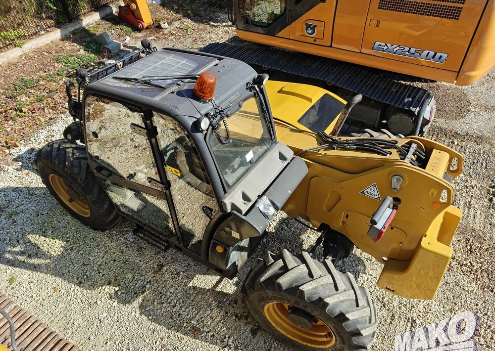 Caterpillar TH407 - Manipulador telescópico: foto 2 Caterpillar TH407 - Manipulador telescópico: foto 2