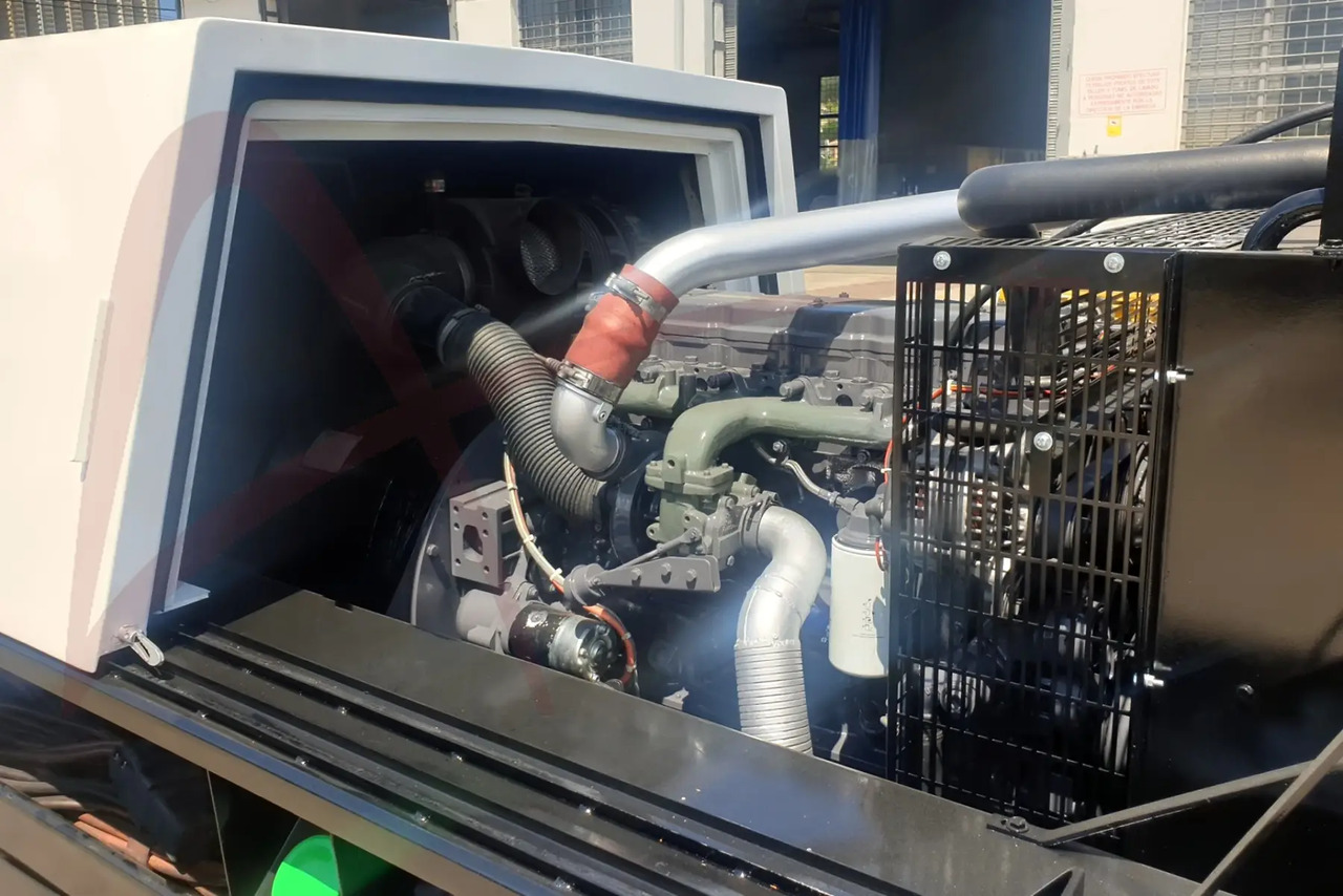 HOUCHIN 690-140 28 - Unidad de potencia en tierra: foto 5 HOUCHIN 690-140 28 - Unidad de potencia en tierra: foto 5