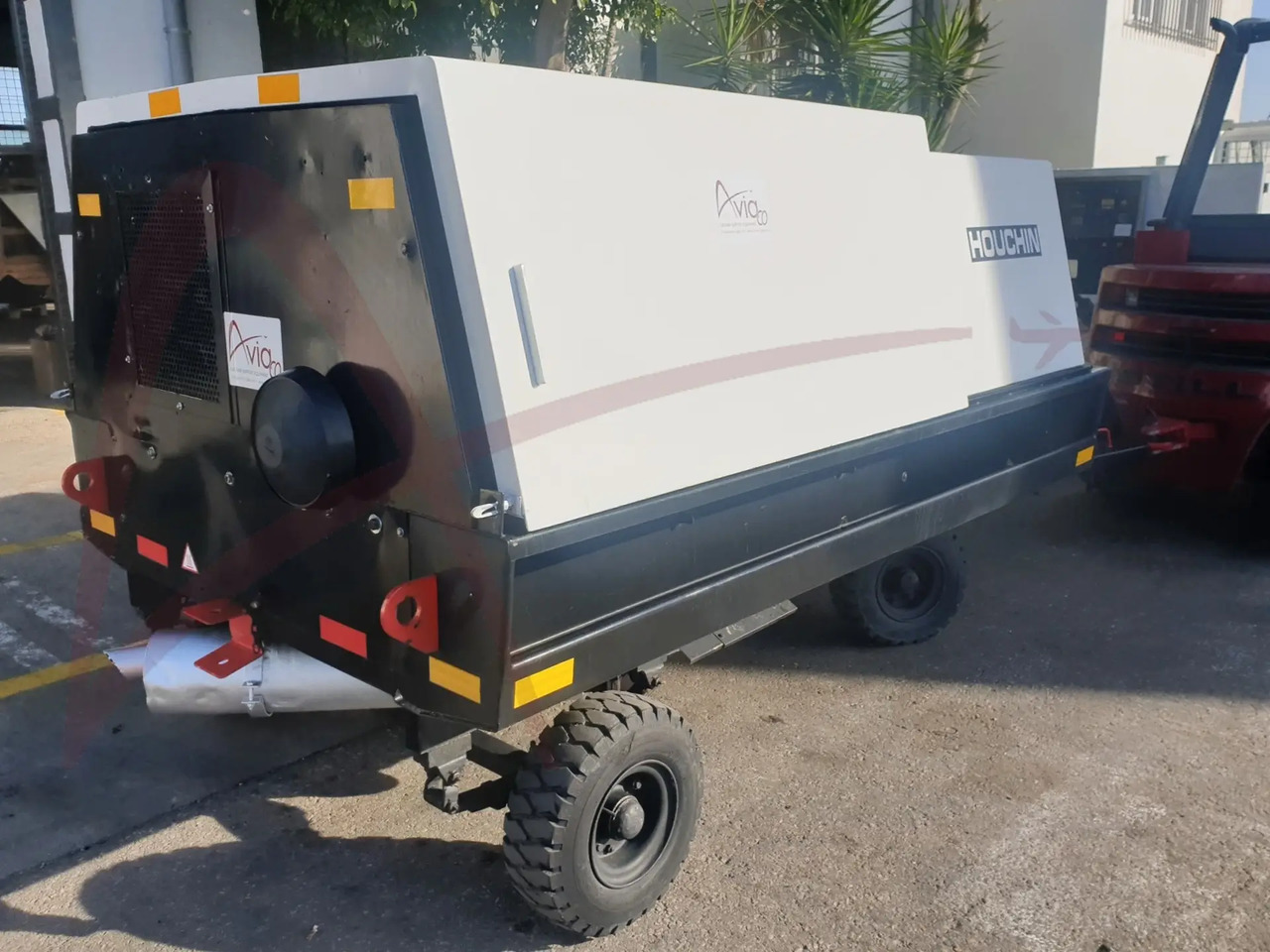 HOUCHIN D690 SV - Unidad de potencia en tierra: foto 1 HOUCHIN D690 SV - Unidad de potencia en tierra: foto 1