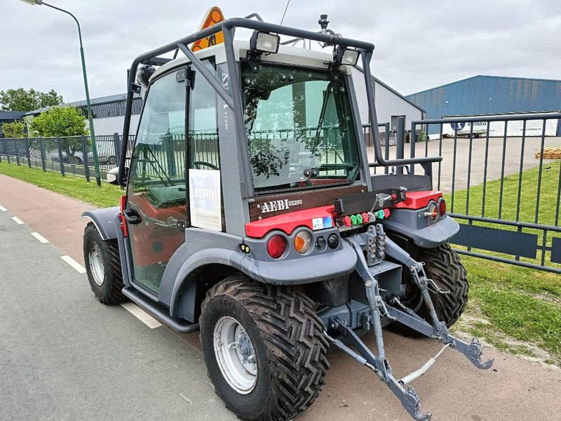 Aebi TT240 terratrac maaier werktuigdrager 4x4 pto CE - Remolque agrícola: foto 4 Aebi TT240 terratrac maaier werktuigdrager 4x4 pto CE - Remolque agrícola: foto 4