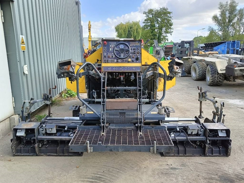 Bomag BF 223 C asfalteermachine asphalt paver dynamo - Pavimentadora de asfalto: foto 3 Bomag BF 223 C asfalteermachine asphalt paver dynamo - Pavimentadora de asfalto: foto 3