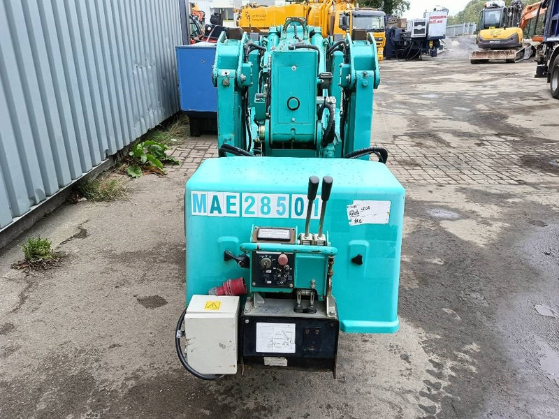 Maeda MC 285 CRME-2 minikraan hybride spin spider crane - Minigrúa: foto 5 Maeda MC 285 CRME-2 minikraan hybride spin spider crane - Minigrúa: foto 5