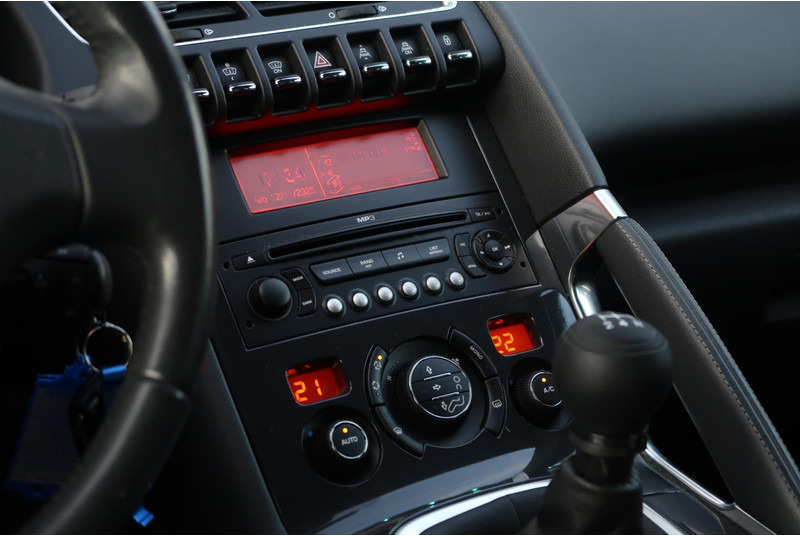 Peugeot 3008 1.6 VTi Première CRUISE/ PANO/ CLIMA/ HEAD-UP/ ETC. - Coche: foto 4 Peugeot 3008 1.6 VTi Première CRUISE/ PANO/ CLIMA/ HEAD-UP/ ETC. - Coche: foto 4