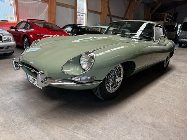 JAGUAR E-Type 4.2 Litre Serie 1.5 FHC Zustand 1 - Coche: foto 1 JAGUAR E-Type 4.2 Litre Serie 1.5 FHC Zustand 1 - Coche: foto 1