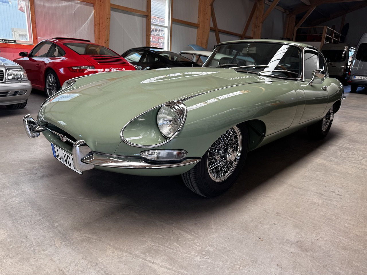 Jaguar E-Type 4.2 Litre Serie 1.5 FHC - Coche: foto 1 Jaguar E-Type 4.2 Litre Serie 1.5 FHC - Coche: foto 1