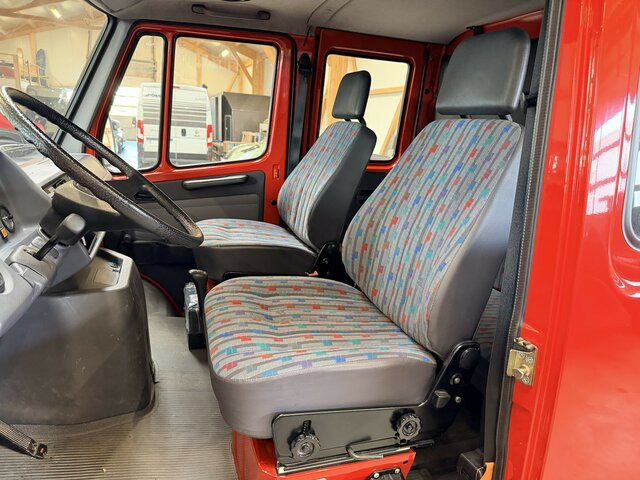 MERCEDES-BENZ T1 310 Bremer Doka perfekt!... - Furgoneta caja cerrada, Vehículo municipal: foto 3 MERCEDES-BENZ T1 310 Bremer Doka perfekt!... - Furgoneta caja cerrada, Vehículo municipal: foto 3