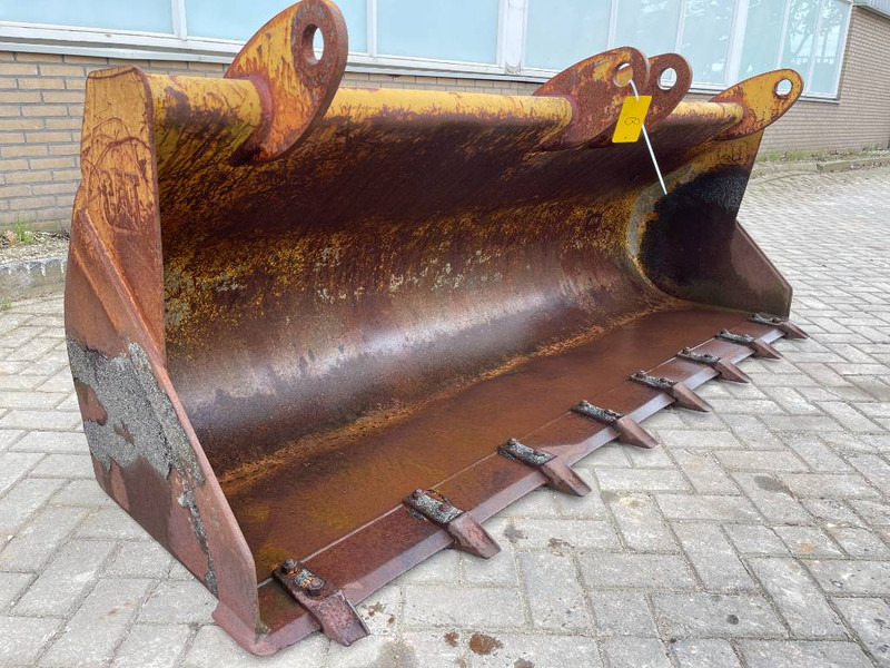 Cat Backhoe bucket - Cazo para Maquinaria de construcción: foto 1 Cat Backhoe bucket - Cazo para Maquinaria de construcción: foto 1