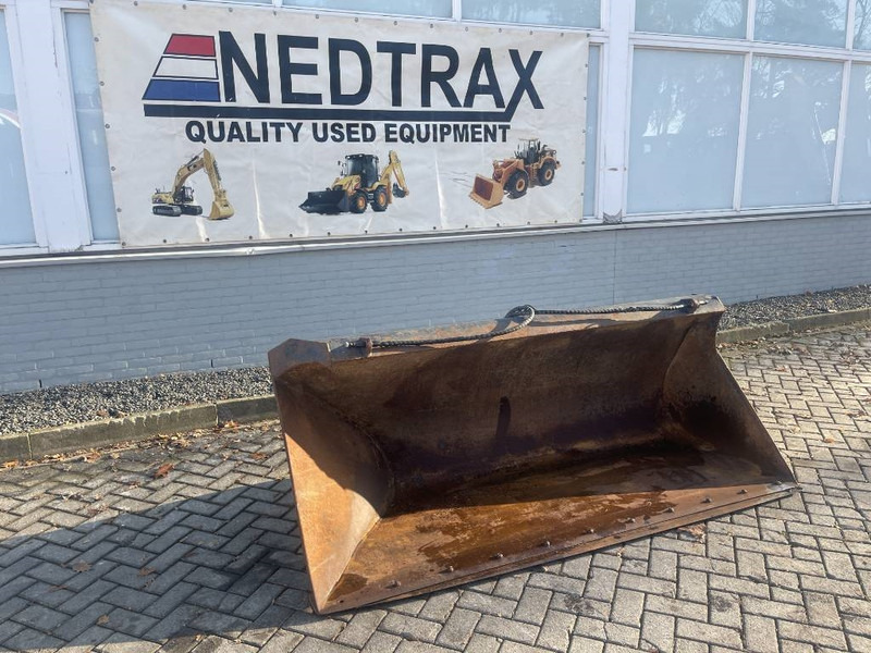 RIMAN HYDRAULIC FRONT BUCKET FOR JCB 3CX - Cazo para Maquinaria de construcción: foto 2 RIMAN HYDRAULIC FRONT BUCKET FOR JCB 3CX - Cazo para Maquinaria de construcción: foto 2