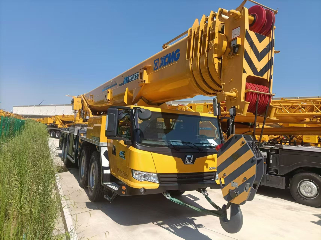 XCMG Factory 180 Ton Used QY180K5C Telescopic Boom Truck Mounted Crane Price List - Autogrúa: foto 2 XCMG Factory 180 Ton Used QY180K5C Telescopic Boom Truck Mounted Crane Price List - Autogrúa: foto 2