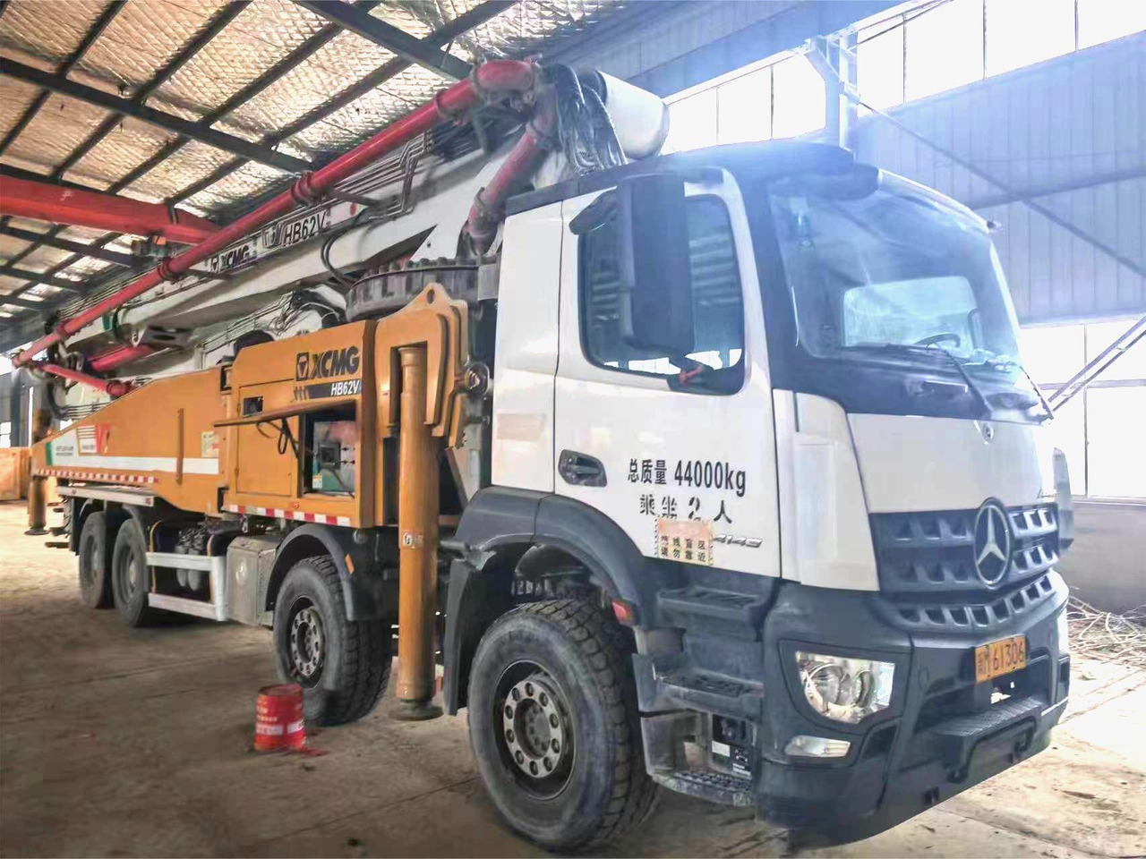 XCMG HB62V Used Swching Concrete Pump Boom Truck in Good Condition - Bomba de hormigón: foto 2 XCMG HB62V Used Swching Concrete Pump Boom Truck in Good Condition - Bomba de hormigón: foto 2