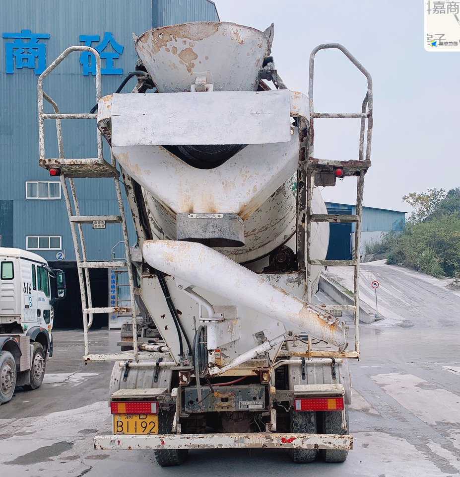XCMG Official G4806E HOWO Cement Concrete Mixer Used 12 Cubic Meters Concrete Mixer Cement Truck - Camión hormigonera: foto 4 XCMG Official G4806E HOWO Cement Concrete Mixer Used 12 Cubic Meters Concrete Mixer Cement Truck - Camión hormigonera: foto 4