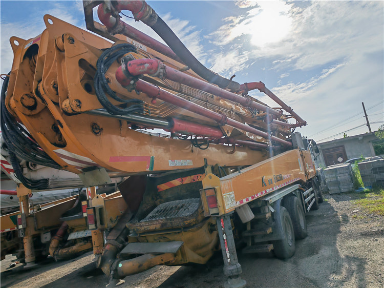 XCMG Official Hb60K 2016 Year Used 56m Truck-Mounted Concrete Pump Truck for Sale - Bomba de hormigón: foto 3 XCMG Official Hb60K 2016 Year Used 56m Truck-Mounted Concrete Pump Truck for Sale - Bomba de hormigón: foto 3