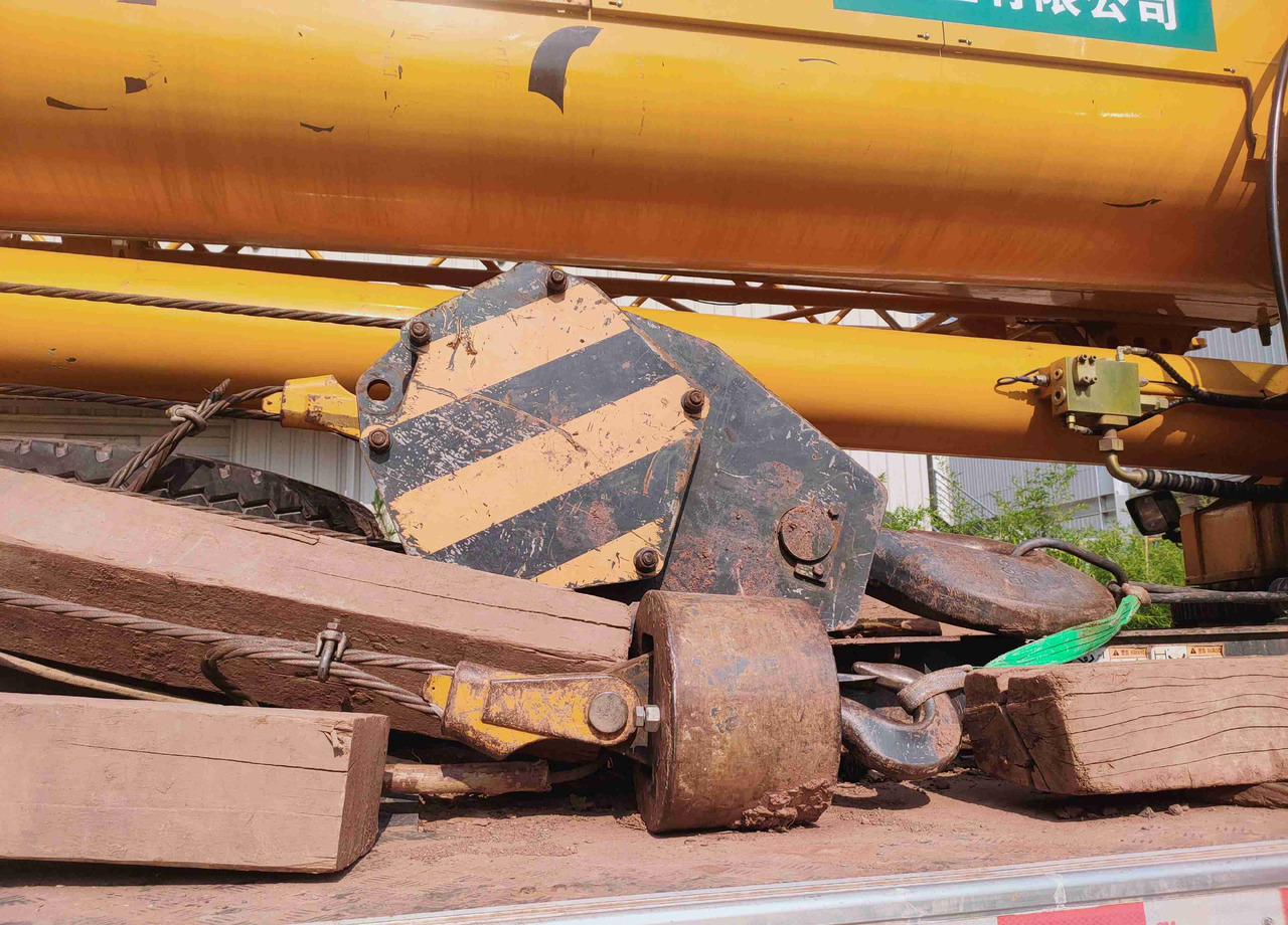 XCMG QY50K5D_1 50ton mobile crane truck price - Autogrúa: foto 3 XCMG QY50K5D_1 50ton mobile crane truck price - Autogrúa: foto 3