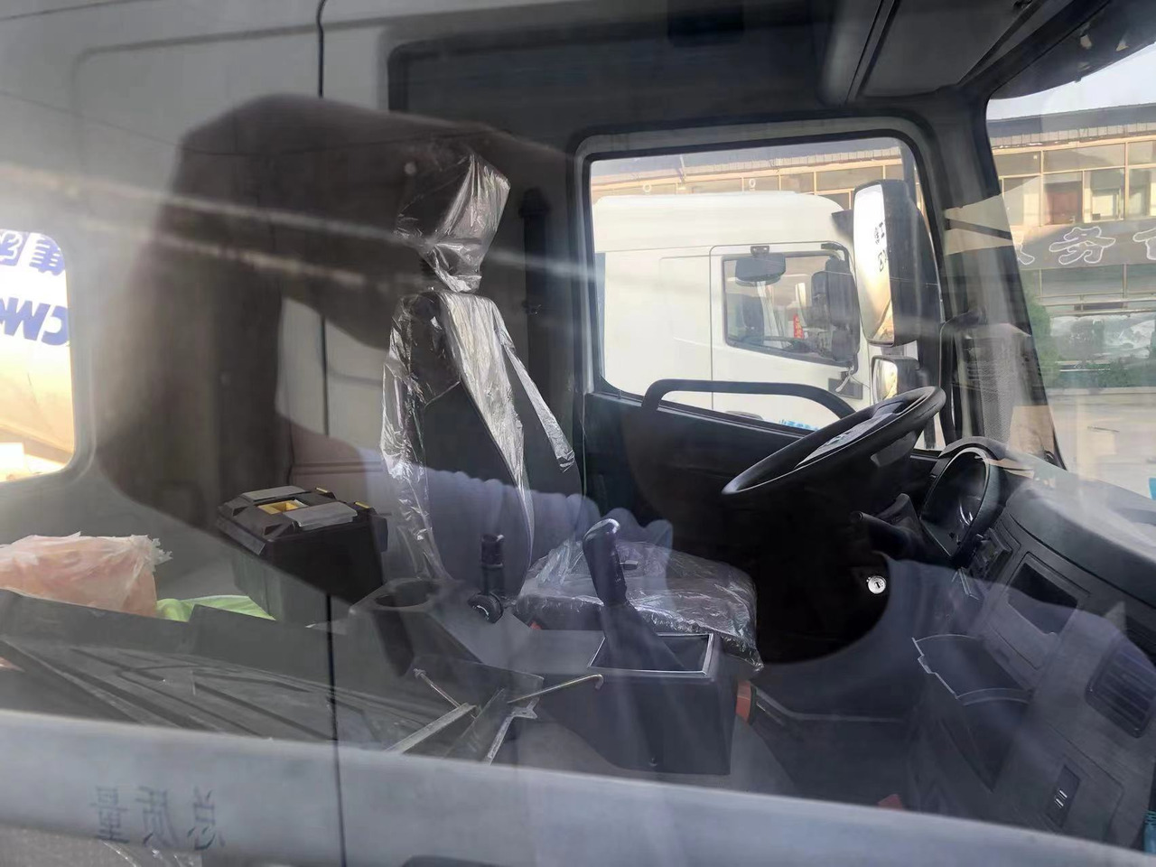 XCMG SCHWING UsedCement Mixing Machine 12m3 Diesel Sand Cement Truck G12V with Best Price - Camión hormigonera: foto 5 XCMG SCHWING UsedCement Mixing Machine 12m3 Diesel Sand Cement Truck G12V with Best Price - Camión hormigonera: foto 5