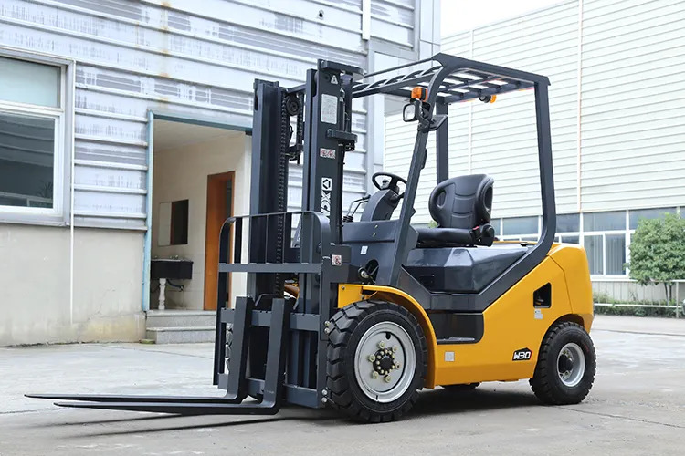 XCMG XCB30 3 ton hydraulic Fork Lift Truck Forklift With Attachments - Carretilla todo terreno: foto 3 XCMG XCB30 3 ton hydraulic Fork Lift Truck Forklift With Attachments - Carretilla todo terreno: foto 3