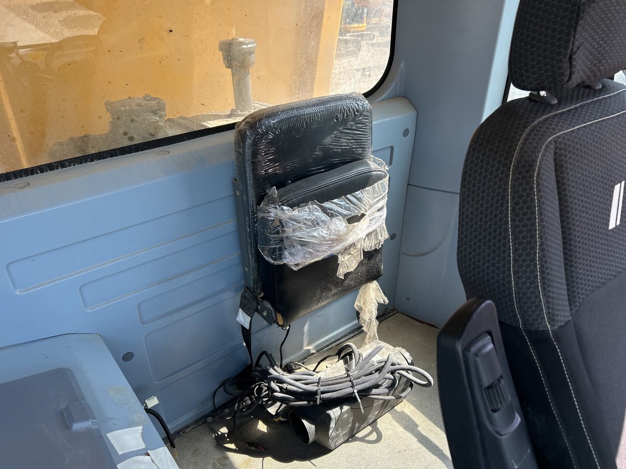 XCMG XDR85T large 85ton mining truck wheeled - Maquinaria para minería: foto 3 XCMG XDR85T large 85ton mining truck wheeled - Maquinaria para minería: foto 3