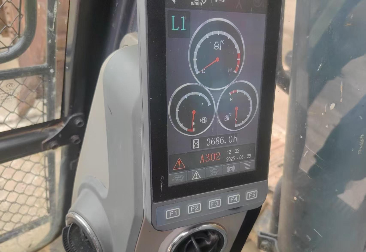 XCMG XE215DA 20ton medium used crawler excavator hydraulic price - Excavadora de cadenas: foto 5 XCMG XE215DA 20ton medium used crawler excavator hydraulic price - Excavadora de cadenas: foto 5