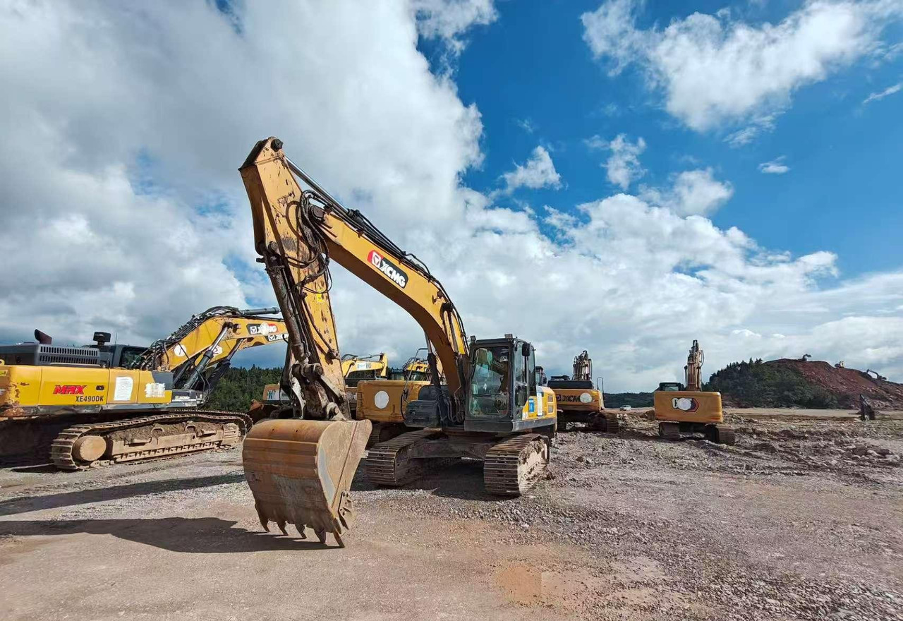 XCMG XE215DA hot sale used excavator hydraulic 21ton price - Excavadora de cadenas: foto 2 XCMG XE215DA hot sale used excavator hydraulic 21ton price - Excavadora de cadenas: foto 2