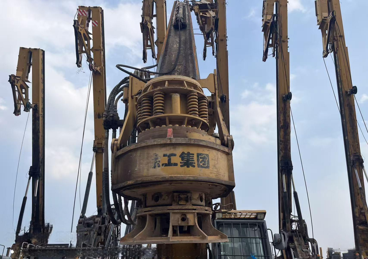 XCMG XR180D used rotary drilling rig machine for sale - Perforadora: foto 4 XCMG XR180D used rotary drilling rig machine for sale - Perforadora: foto 4
