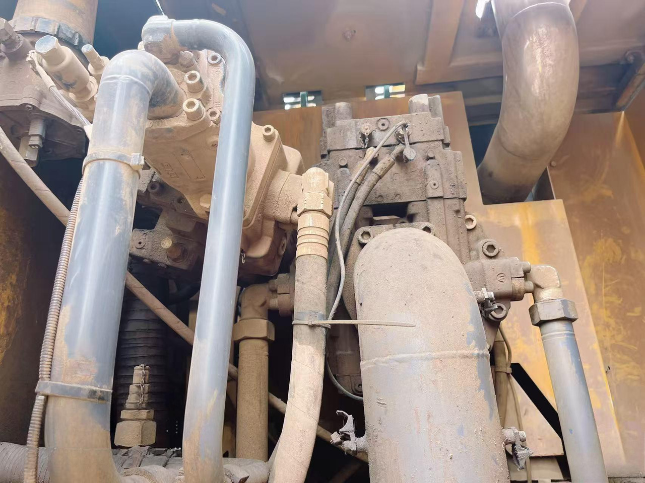 XCMG pililing machine second hand XR360E crawler rotary drilling rig - Perforadora: foto 4 XCMG pililing machine second hand XR360E crawler rotary drilling rig - Perforadora: foto 4