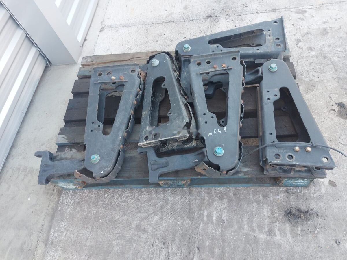 Cabin suspension A Mercedes-Benz ACTROS MP4 truck - Suspensión de cabina para Camión: foto 2 Cabin suspension A Mercedes-Benz ACTROS MP4 truck - Suspensión de cabina para Camión: foto 2