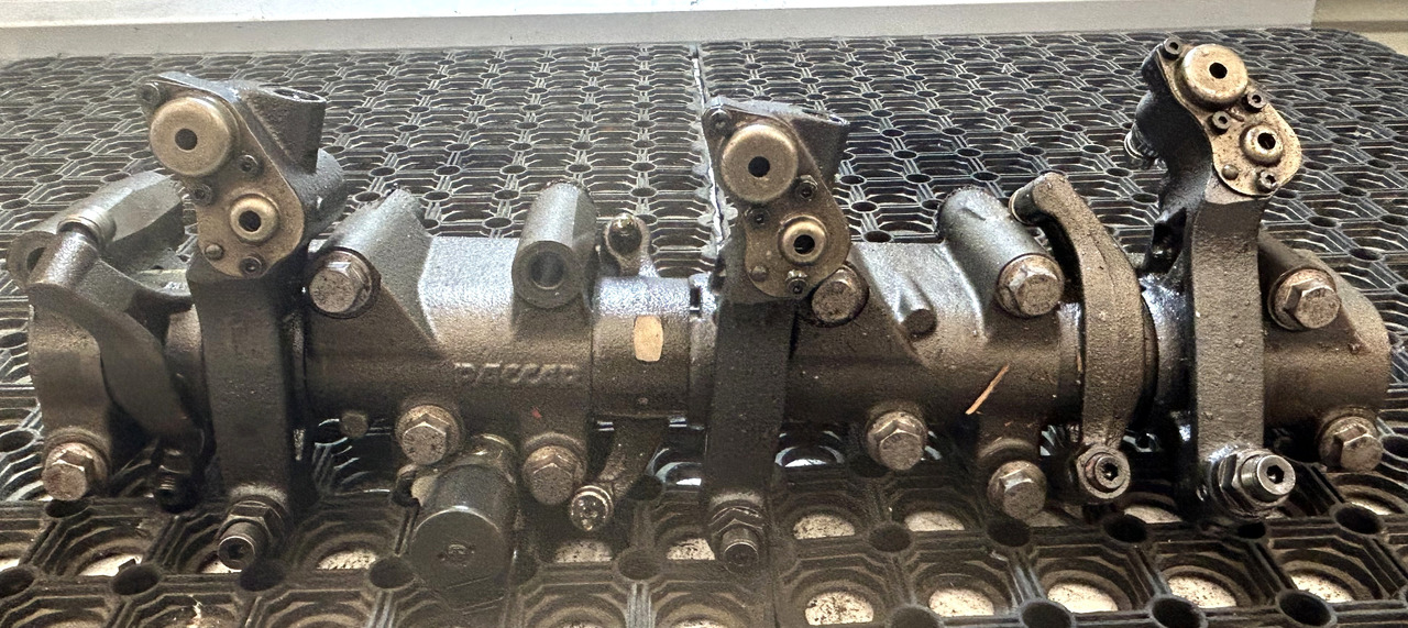 DAF VALVE LEVER ARMS KEYBOARD MX XF 480 - Válvula: foto 1 DAF VALVE LEVER ARMS KEYBOARD MX XF 480 - Válvula: foto 1