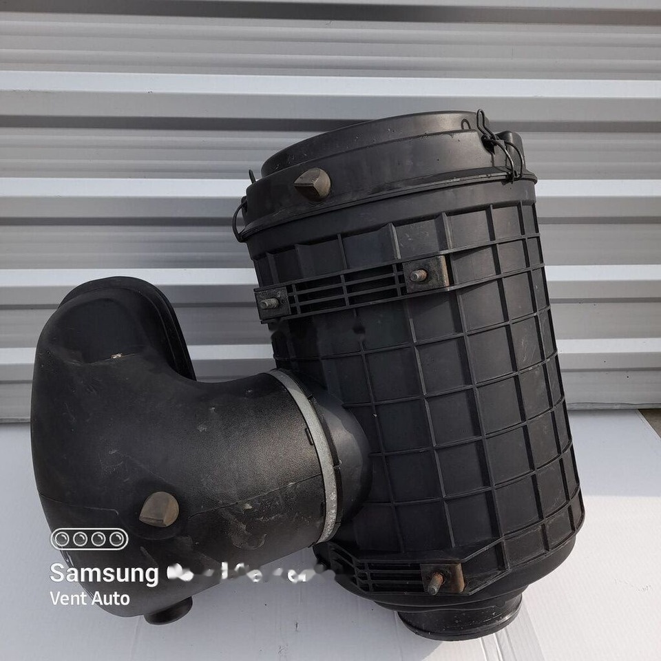 DAF XF 106 1899666 / 2144995 truck - Tubo de admisión de aire para Camión: foto 4 DAF XF 106 1899666 / 2144995 truck - Tubo de admisión de aire para Camión: foto 4