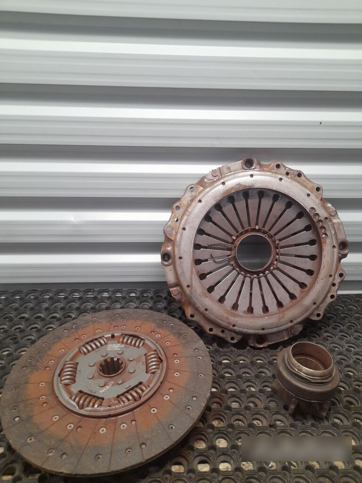 DAF XF 106 DOCISK +TARCZA - Embrague y piezas para Camión: foto 1 DAF XF 106 DOCISK +TARCZA - Embrague y piezas para Camión: foto 1