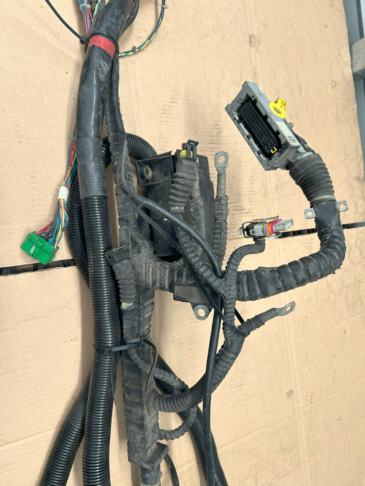 DAF XF 106 J3B ENGINE WIRING HARNESS - Cables/ Alambres: foto 5 DAF XF 106 J3B ENGINE WIRING HARNESS - Cables/ Alambres: foto 5