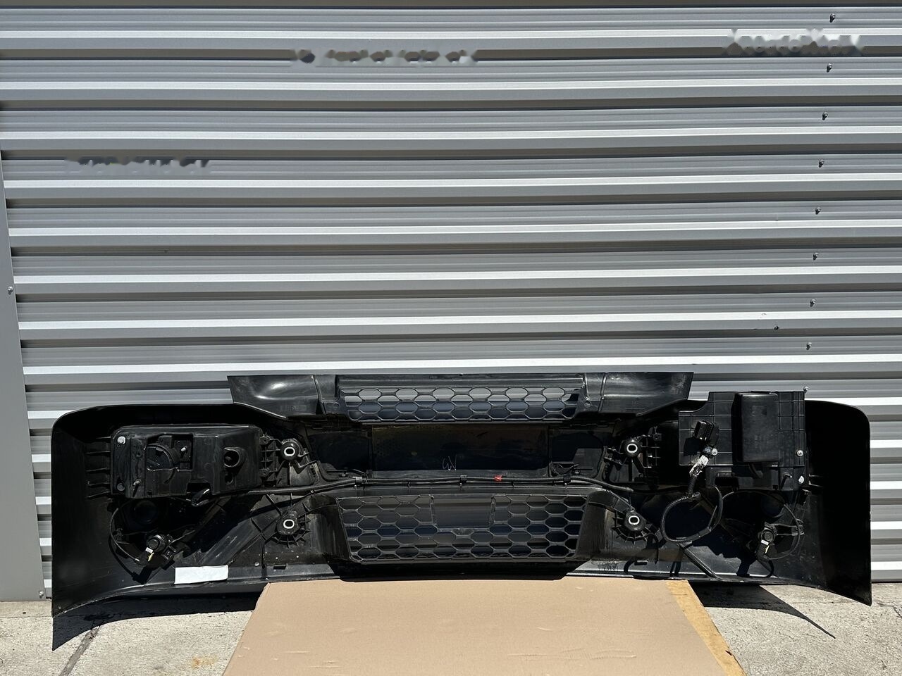 IVECO EUROCARGO/ 5801690602 / 5801745452 / 5801745449 IVECO 5801690602 / 5801745452 / 5801745449 - Parachoques para Camión: foto 2 IVECO EUROCARGO/ 5801690602 / 5801745452 / 5801745449 IVECO 5801690602 / 5801745452 / 5801745449 - Parachoques para Camión: foto 2