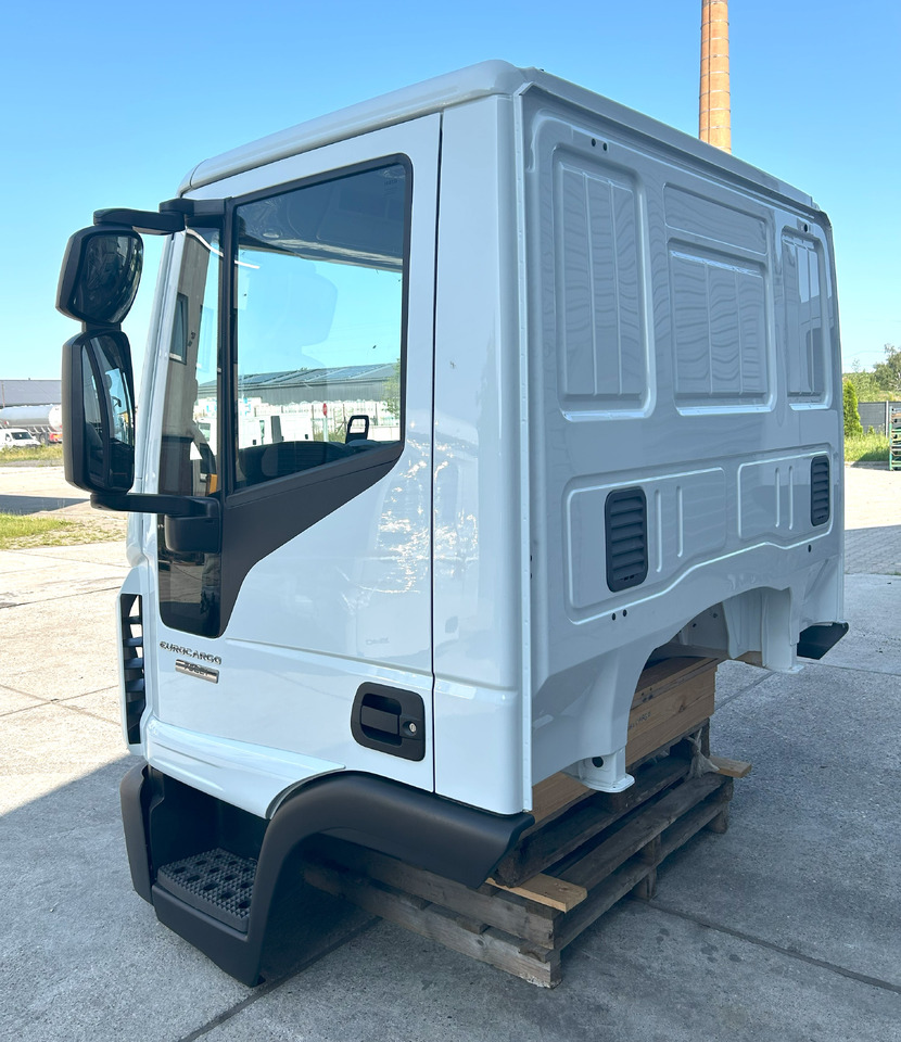 IVECO Eurocargo 75 DAY cabine Fahrerhaus Cab 2025 - Cabina para Coche: foto 5 IVECO Eurocargo 75 DAY cabine Fahrerhaus Cab 2025 - Cabina para Coche: foto 5