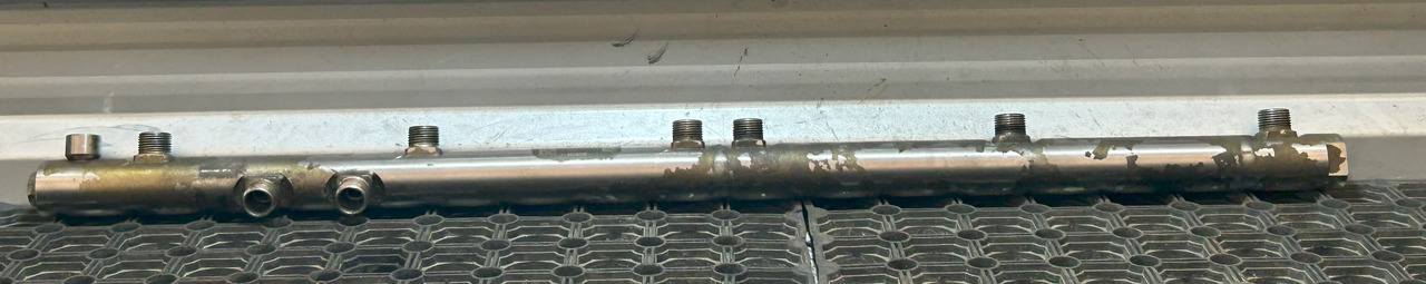 MERCEDES-BENZ Commonrail pressure pipe ACTROS MP4 - Procesamiento de combustible para Camión: foto 1 MERCEDES-BENZ Commonrail pressure pipe ACTROS MP4 - Procesamiento de combustible para Camión: foto 1