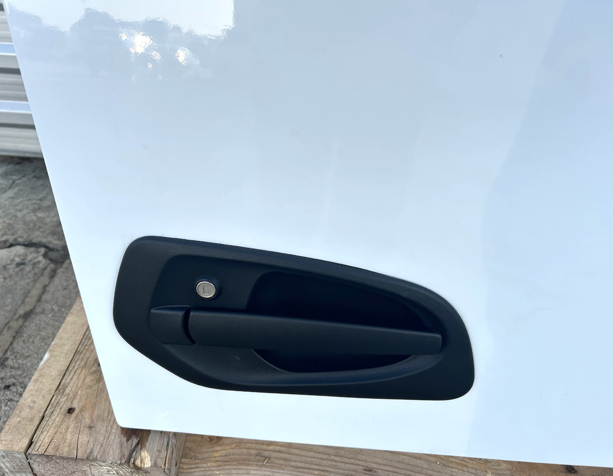 MERCEDES DOOR RIGHT narrow cab M-CLASSIC SPACE ACTROS AROCS MP4 MP5 BRAND NEW - Puerta y piezas: foto 4 MERCEDES DOOR RIGHT narrow cab M-CLASSIC SPACE ACTROS AROCS MP4 MP5 BRAND NEW - Puerta y piezas: foto 4