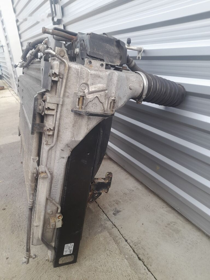 Mercedes-Benz ACTROS MP4 A9605002801 - Intercooler para Camión: foto 2 Mercedes-Benz ACTROS MP4 A9605002801 - Intercooler para Camión: foto 2