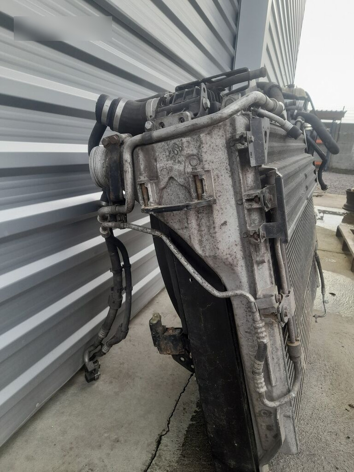 Mercedes-Benz ACTROS MP4 A9605002801 - Intercooler para Camión: foto 5 Mercedes-Benz ACTROS MP4 A9605002801 - Intercooler para Camión: foto 5