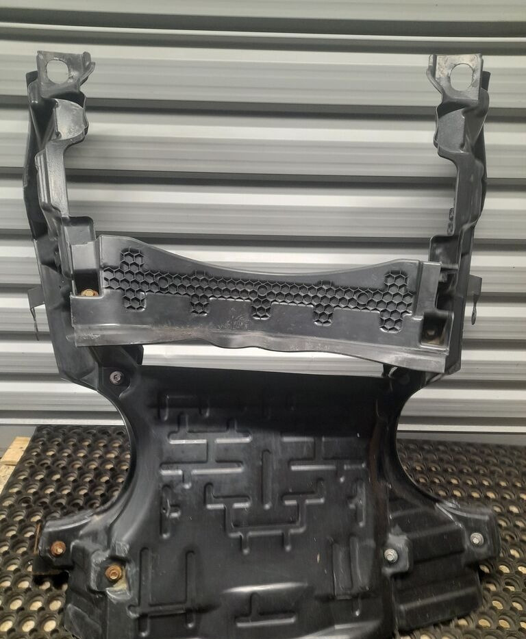 Mercedes-Benz ACTROS MP4 A9605201055 / A9605200655 / A9605200555 - Soporte motor para Camión: foto 1 Mercedes-Benz ACTROS MP4 A9605201055 / A9605200655 / A9605200555 - Soporte motor para Camión: foto 1