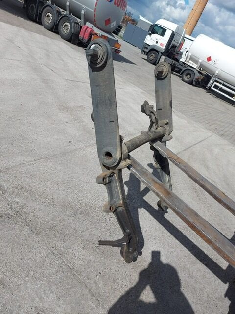 Mercedes-Benz ACTROS MP4 truck - Barra estabilizadora para Camión: foto 3 Mercedes-Benz ACTROS MP4 truck - Barra estabilizadora para Camión: foto 3