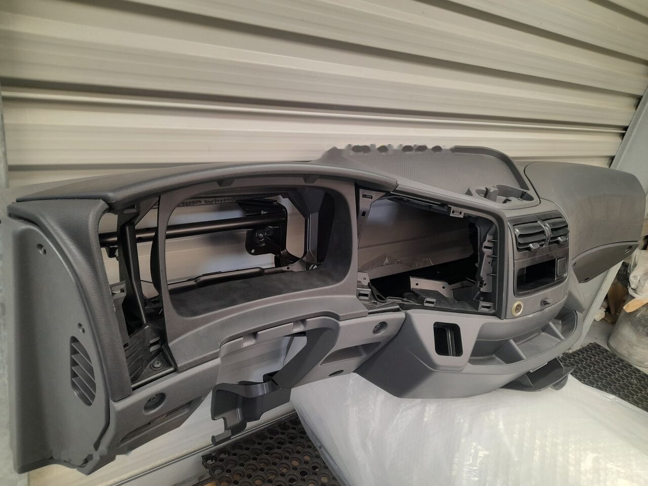 Mercedes-Benz MERCEDES ATEGO 2023 - Salpicadero para Camión: foto 5 Mercedes-Benz MERCEDES ATEGO 2023 - Salpicadero para Camión: foto 5