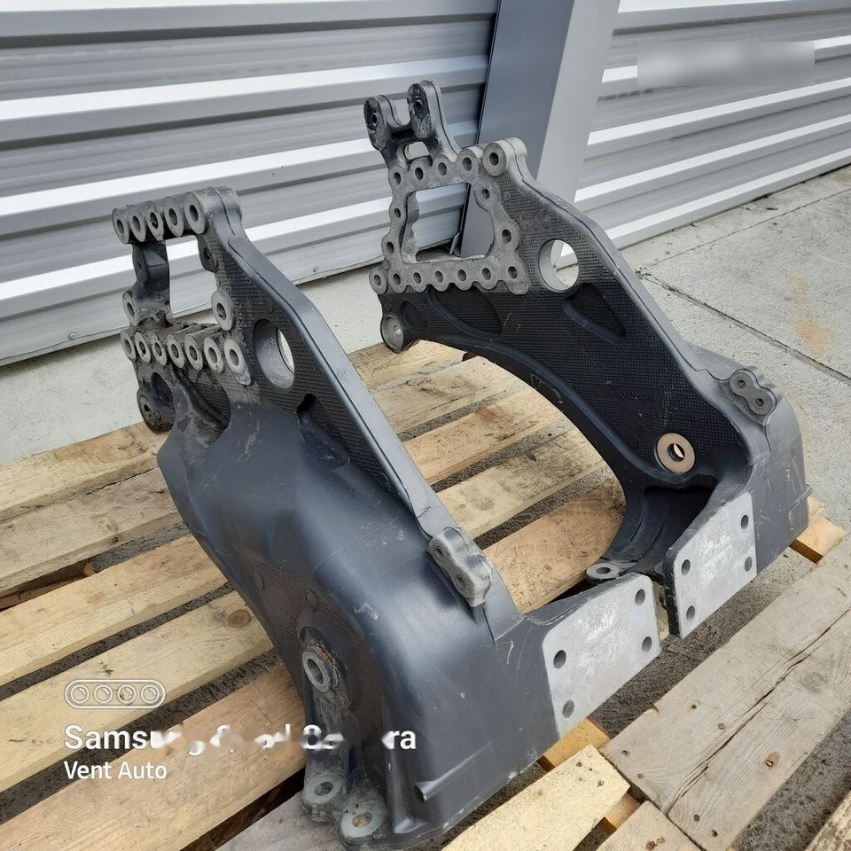 Mocowanie resora/ wspornik LEFT Mercedes-Benz ACTROS MP4 A9603223901 Mercedes-Benz A9603223901 - Suspensión de cabina para Camión: foto 5 Mocowanie resora/ wspornik LEFT Mercedes-Benz ACTROS MP4 A9603223901 Mercedes-Benz A9603223901 - Suspensión de cabina para Camión: foto 5