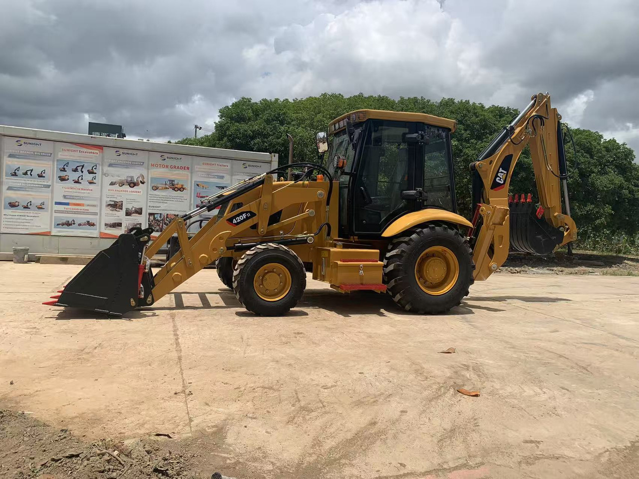 Caterpillar 420F, 420F2 Backhoe Loader with Telescopic Boom - Retroexcavadora: foto 1 Caterpillar 420F, 420F2 Backhoe Loader with Telescopic Boom - Retroexcavadora: foto 1