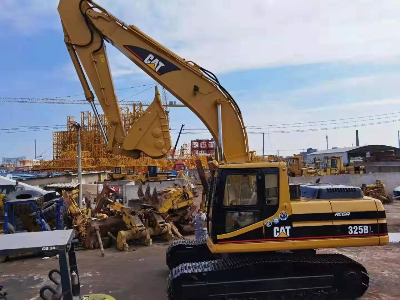 Caterpillar Excavator Secondhand Condition CAT 325BL, 330BL, 320BL - Excavadora de cadenas: foto 4 Caterpillar Excavator Secondhand Condition CAT 325BL, 330BL, 320BL - Excavadora de cadenas: foto 4