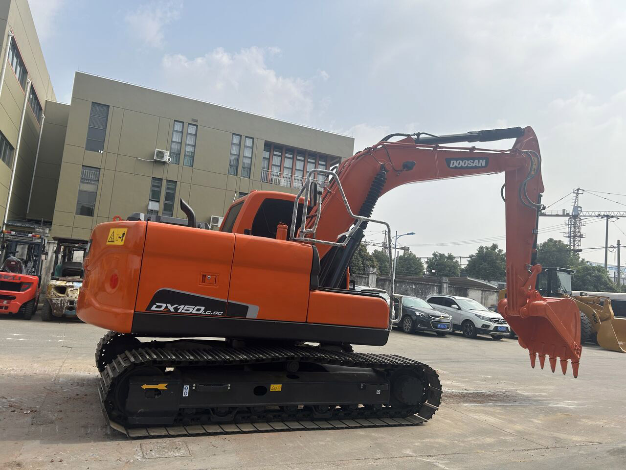 Doosan 15 ton Excavator Doosan DX150 - Excavadora de cadenas: foto 1 Doosan 15 ton Excavator Doosan DX150 - Excavadora de cadenas: foto 1